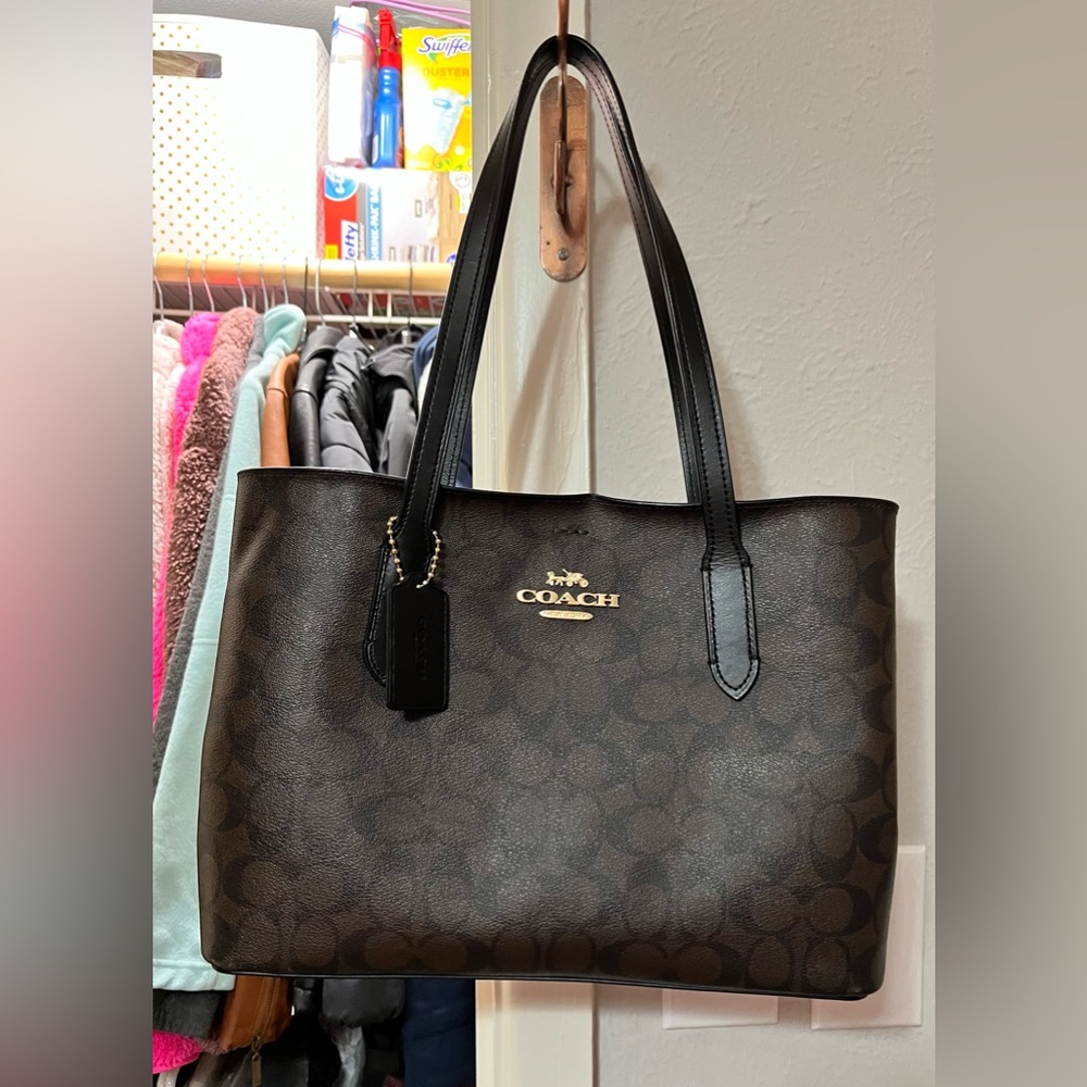 COACH avenue carryall in signature canvas